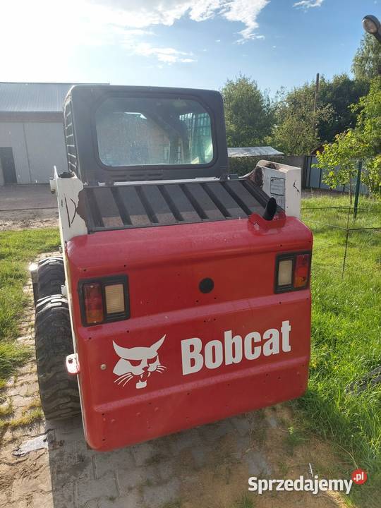 Miniładowarka Bobcat 753 z koparką łańcuchową Koparki