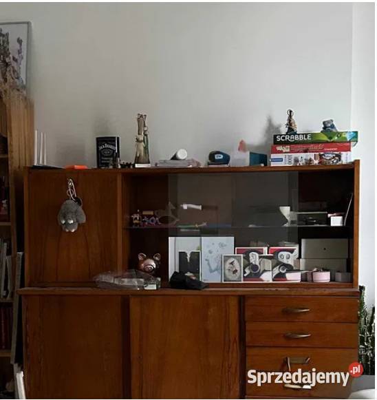 Kredens PRL Kredensy i witryny