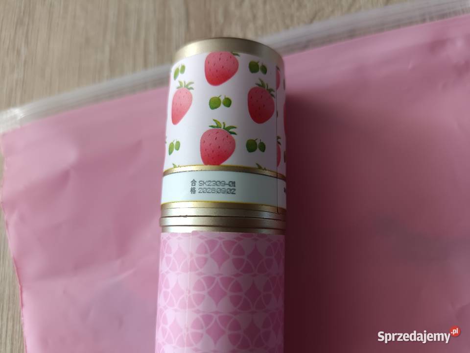 Perfum w sztyfcie o zapachu truskawki pomorskie Kwidzyn