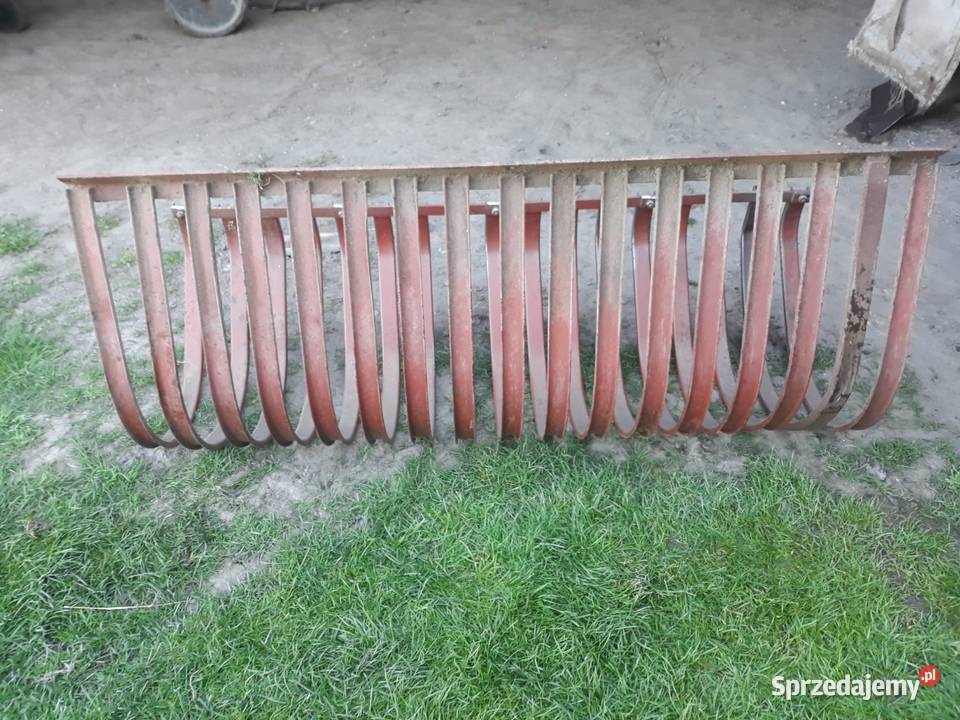 Część do przyczepy samozbierajacej t072 nieuszkodzony