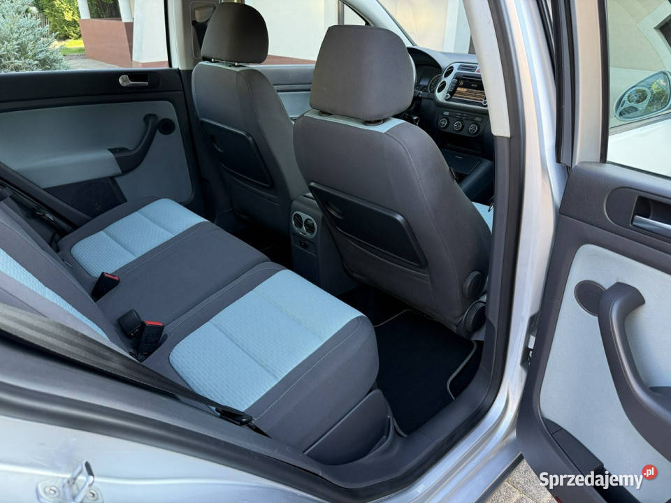 Volkswagen Golf Plus Cross stan 16 benyzna gaz I 102KM Tarnowskie Góry