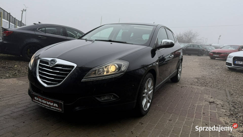 Lancia Delta 19 jtd 190 skóry zamsz ledy xenon tempomat Gdańsk