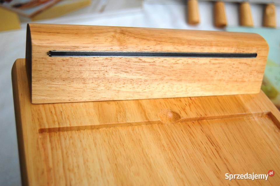 Drewniana deska do serów z 4 nożami 355 x 26 Lublin