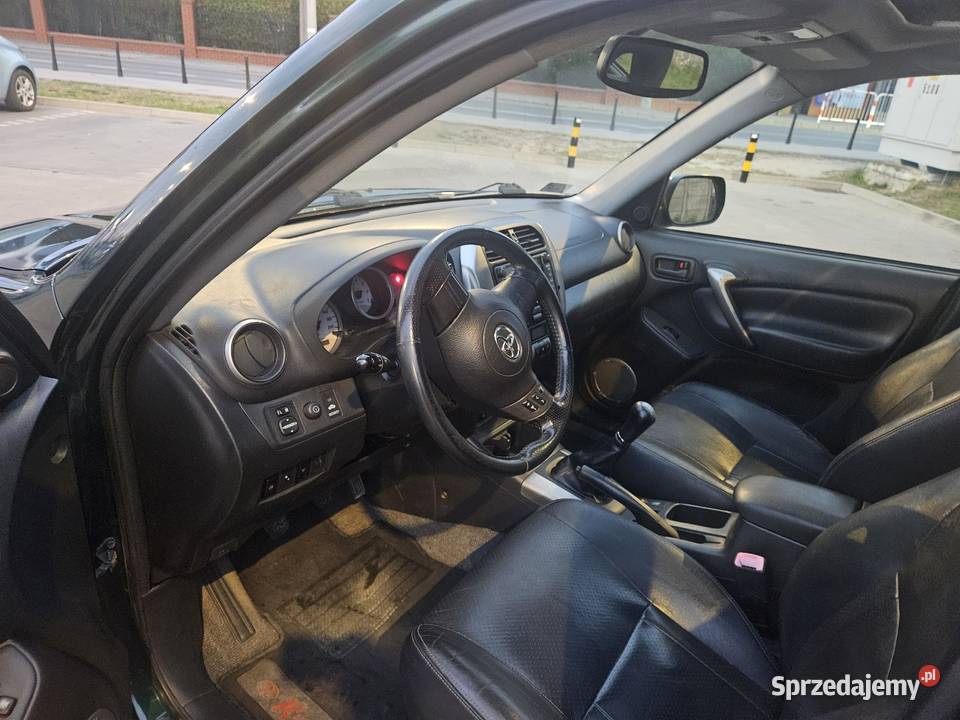 Toyota Rav4 2004 bogate wyposażenie relingi dachowe mazowieckie