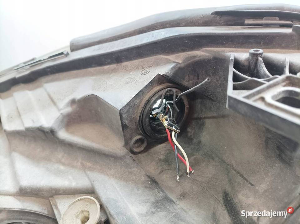 LAMPA PRZÓD PRAWA EUROPA MercedesBenz Aklasa III sprzedam
