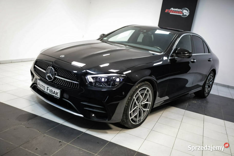 Mercedes E 220 e220d4MaticAMGSalon PolskaI elektryczne lusterka