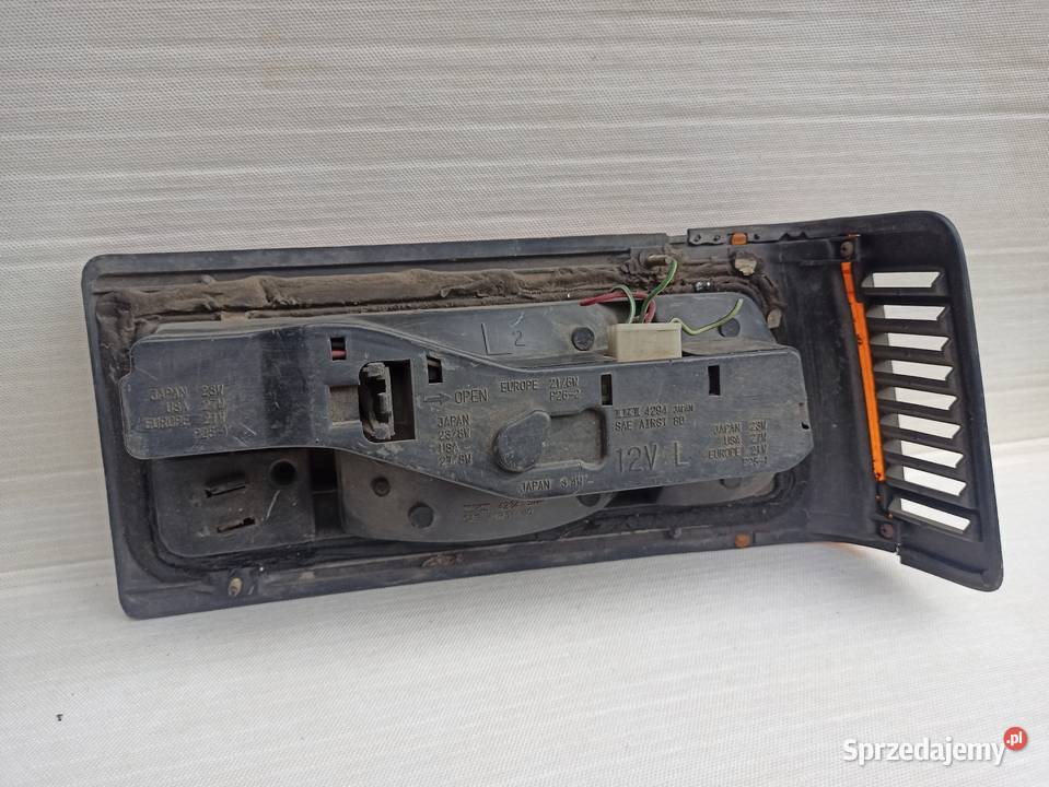 Nissan Sunny B11 lampa tył tylna lewa IKI wkład łódzkie Sieradz