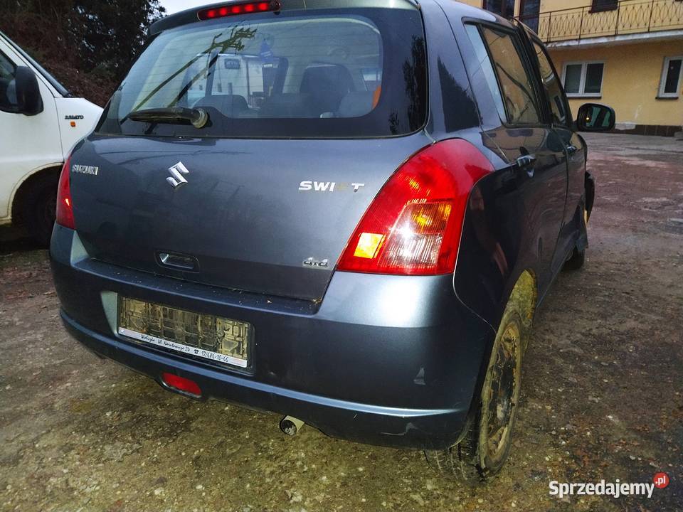 Trzy sztuki Suzuki Swift mk6 15 13 4x4 Swift