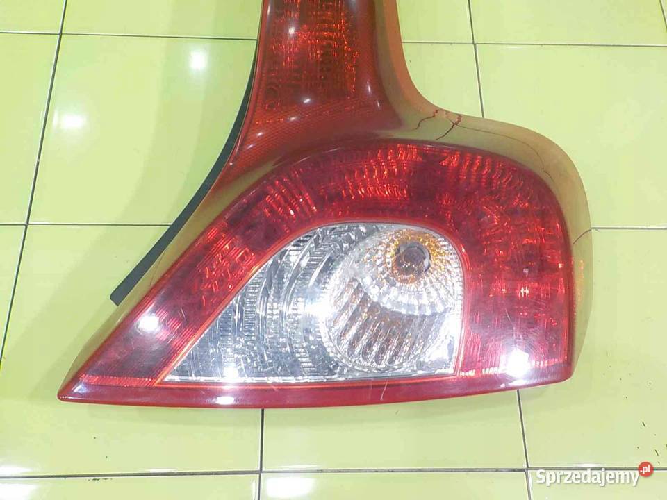 VOLVO C30 LIFT 16 D 10r 3D lampa prawa tyl Suków