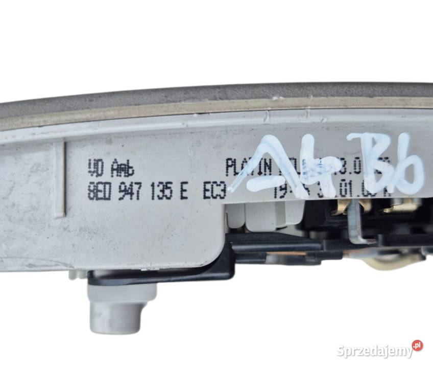LAMPKA PODSUFITKI AUDI A4 B6 A4 B7 A3 8P Działoszyce sprzedam