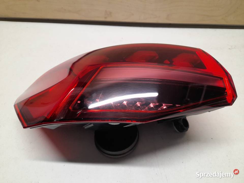 AUDI A3 8Y LAMPA LED LEWA TYLNA 8Y0945207