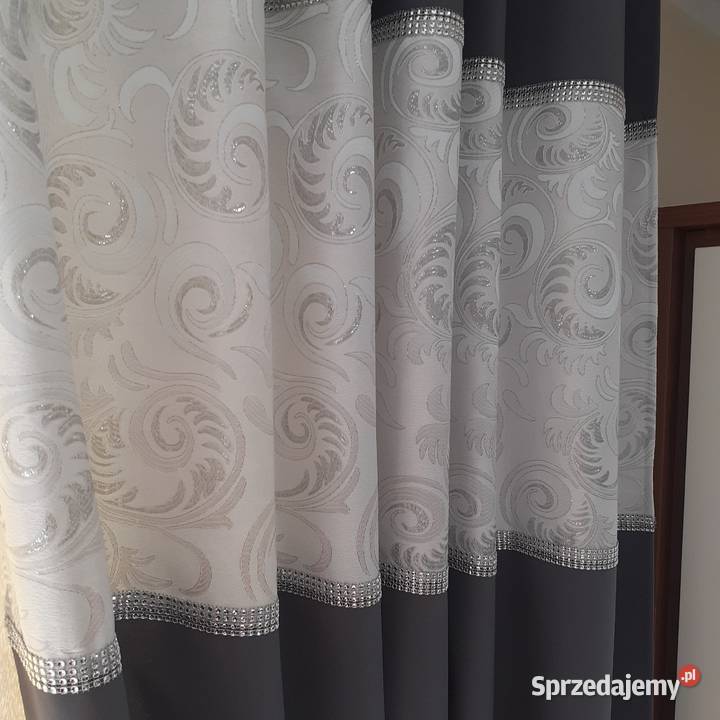 Zasłony szare ze srebrnym motywem Mława