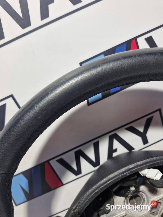 BMW F30 F31 KIEROWNICA MULTIFUNKCJA 62560150D osobowe dolnośląskie