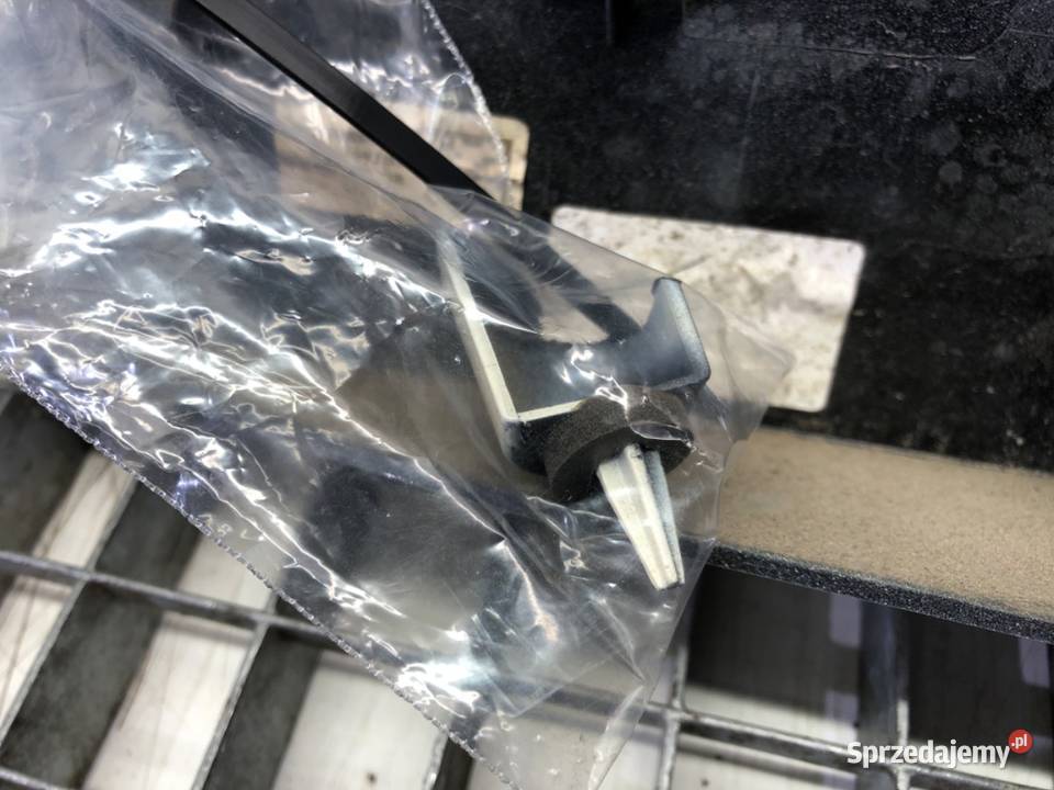 LISTWA KLAPY TYŁ JEEP COMPASS MP SUV OSŁONA osobowe sprzedam