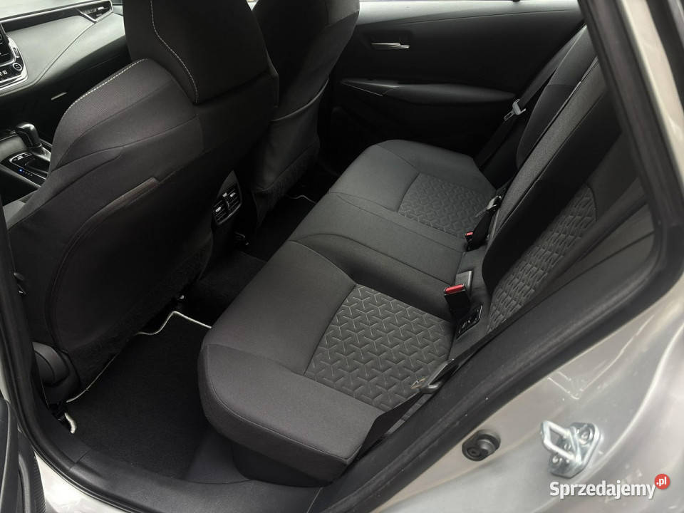 Toyota Corolla 18 Hybrid 122 COMFORT TECH salon gniazdo USB Warszawa