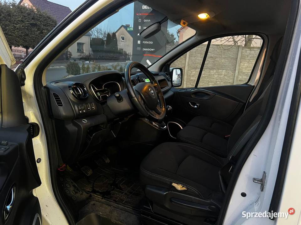 Opel Vivaro 16 CDTI 2016 L1H1 bezwypadkowy z Nowy Tomyśl