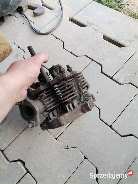 Cylinder głowica do es7 s301d Osiemborów sprzedam