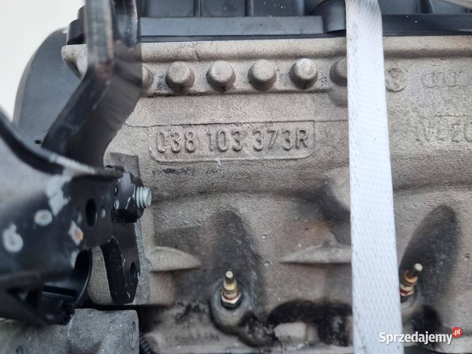 SILNIK KOMPLET VW Golf V 19 TDI 90 Rudka