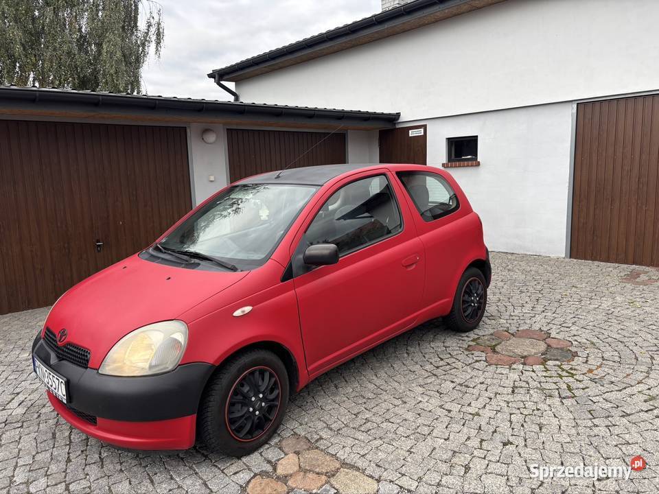 Toyota yaris mk1 czerwony Budy Słodkowskie