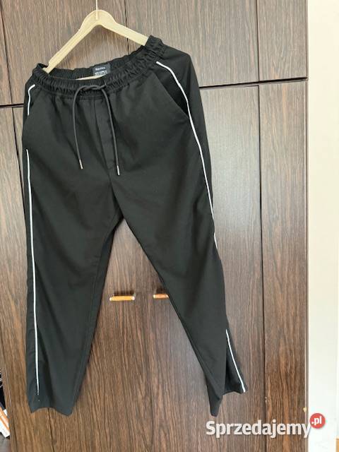 Spodnie męskie M Jogger fit Bershka czarne z Częstochowa