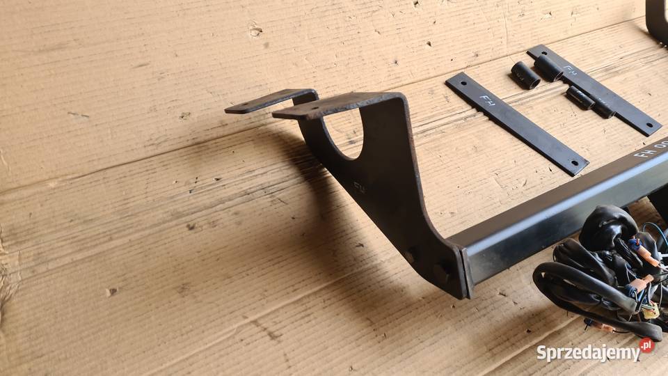 Suzuki Ignis FH 0003 hak holowniczy brink Pozostałe Legnica