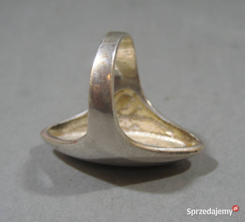 Srebrny Pierscionek z Onyxem