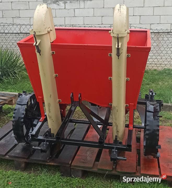 Sadzarka do ziemniaków Akpil nieuszkodzony Siewniki i sadzarki Przeworsk