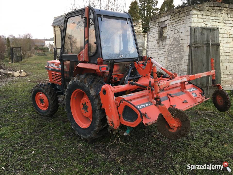 Kubota L3250 4x4 40 Stefanówka sprzedam