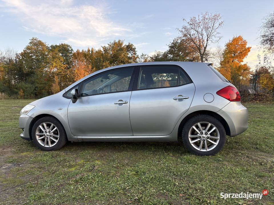 Toyota Auris Szydłowiec