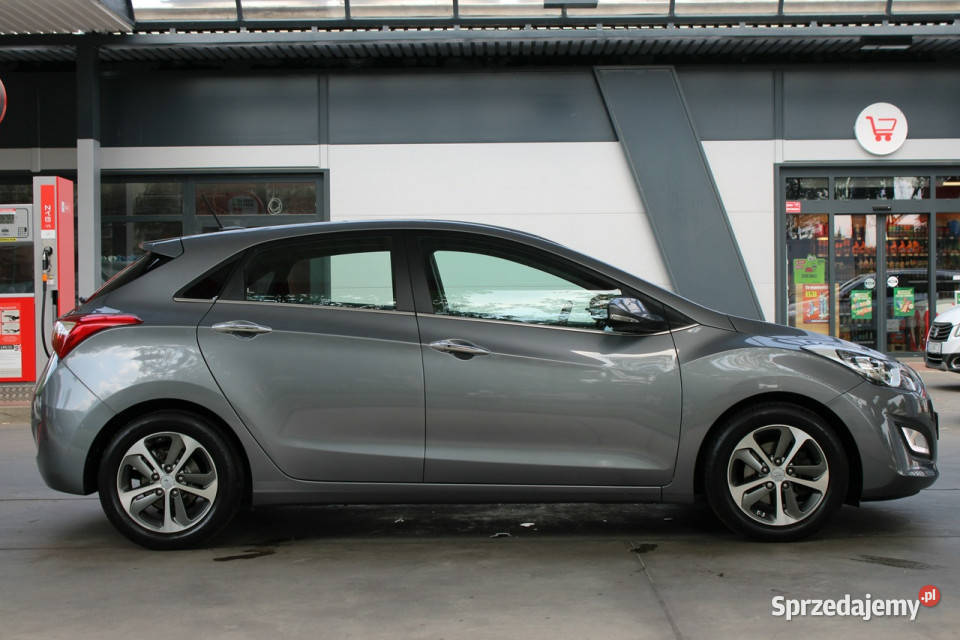 Hyundai i30 BezwypadkowyDoinwestowany bogata 4/5 Gliwice