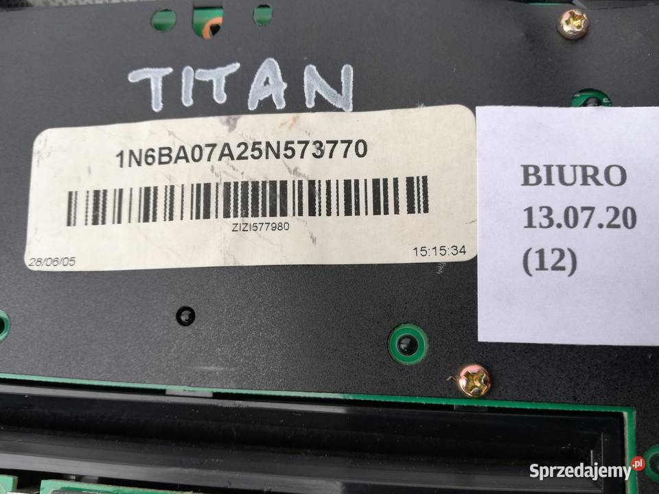 PANEL RADIA KLIMATYZACJI NISSAN TITAN ARMADA deski rozdzielcze, konsole Nowy Tomyśl