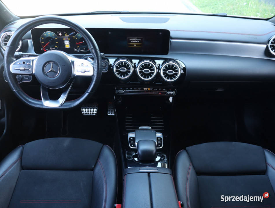 Mercedes CLA 200 elektryczne szyby