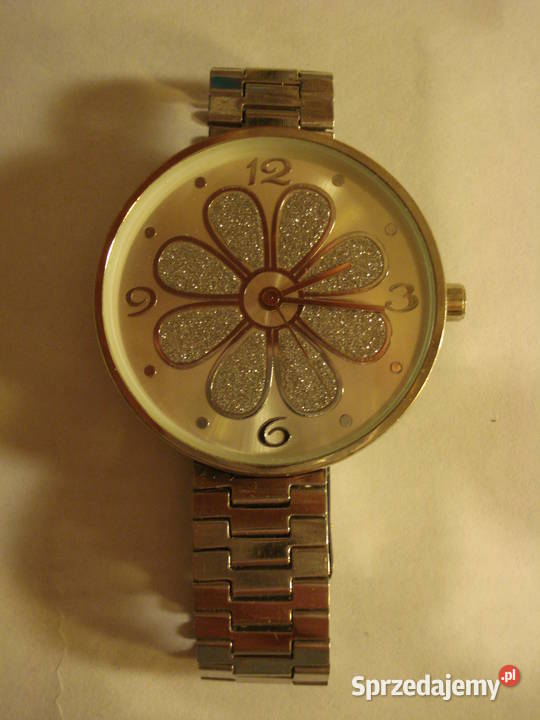 Designerski zegarek elektroniczny damski sprzedam