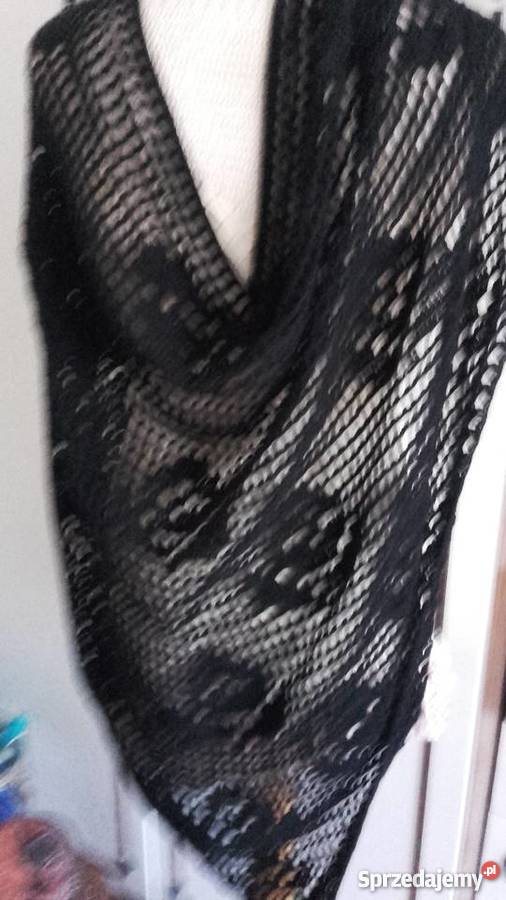 CZARNA RÓŻANA CHUSTA Z BAWEŁNY RĘKODZIEŁO Piła