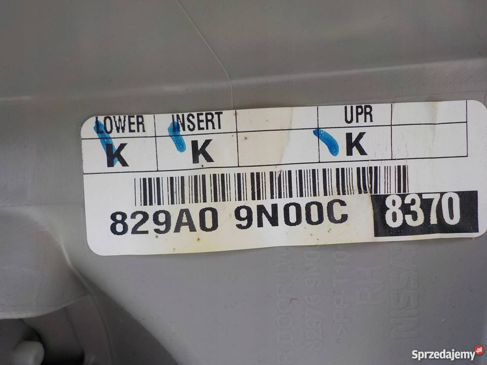 BOCZEK DRZWI TAPICERKA TYŁ NISSAN MAXIMA A35 osobowe wielkopolskie Nowy Tomyśl