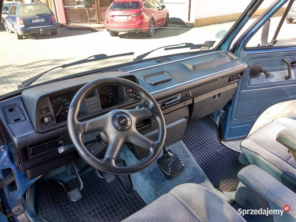 Volkswagen T3 Caravelle niebieskie wnętrze ośmiu Zarejestrowany w Polsce łódzkie Łódź
