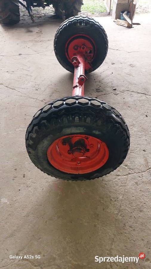 Koła balonowe Oś z kołami balonowymi regulowana Kiernozia