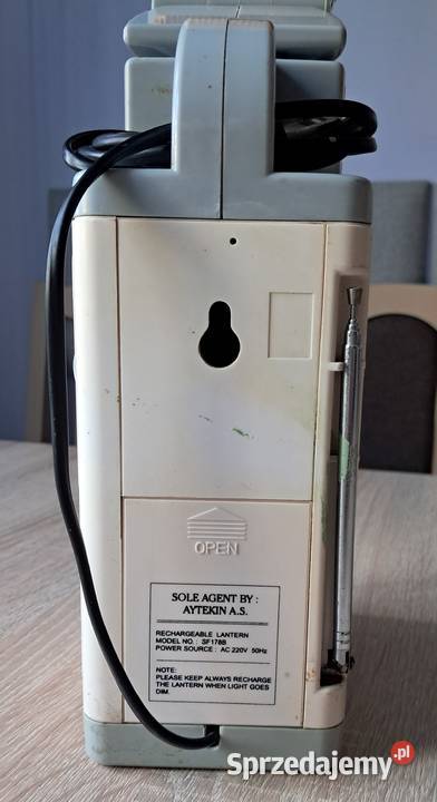 Wielofunkcyjna zabytkowa lampa latarka model Krosno