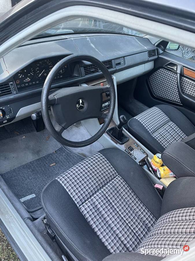 Mercedes W 124 260 E