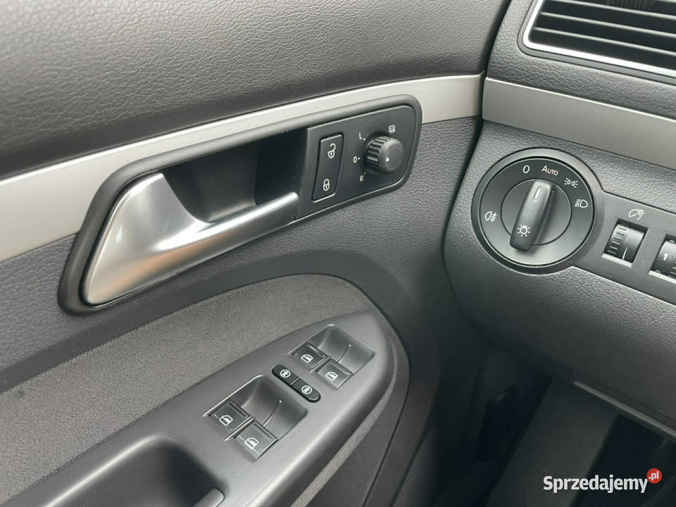 Volkswagen Touran 16 TDi 105 2014r climatronic Touran Wrocław