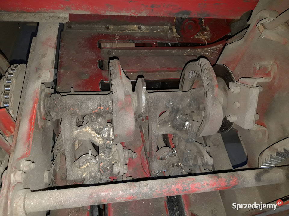 Prasa kostkująca International 425T nieuszkodzony Przyczepy rolnicze świętokrzyskie Mierzyn