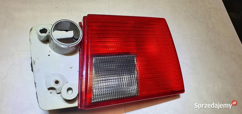 audi a6 c4 100 C4 lampy tył w klapę ładne zestaw Lampy tylne Radom