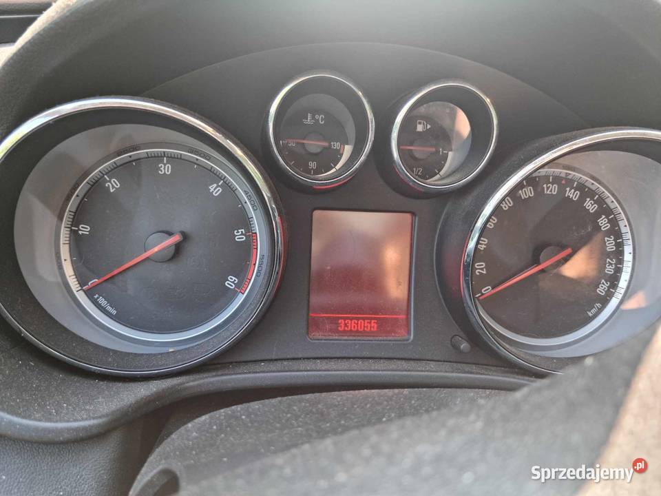 oferuje na sprzedaż auto Borowe