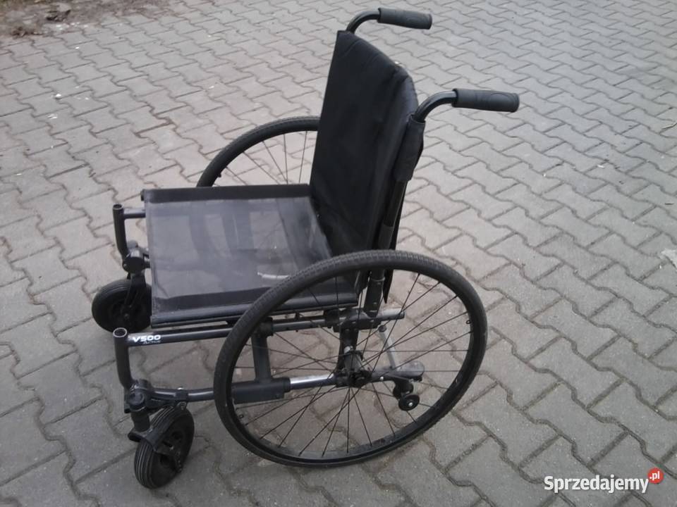 Sprzedam lekki wózek inwalidzi lecz niekompletny