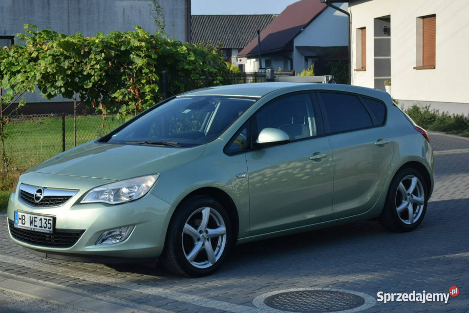 Opel Astra 14B Klima Navi DVD 2 Kpl Kół