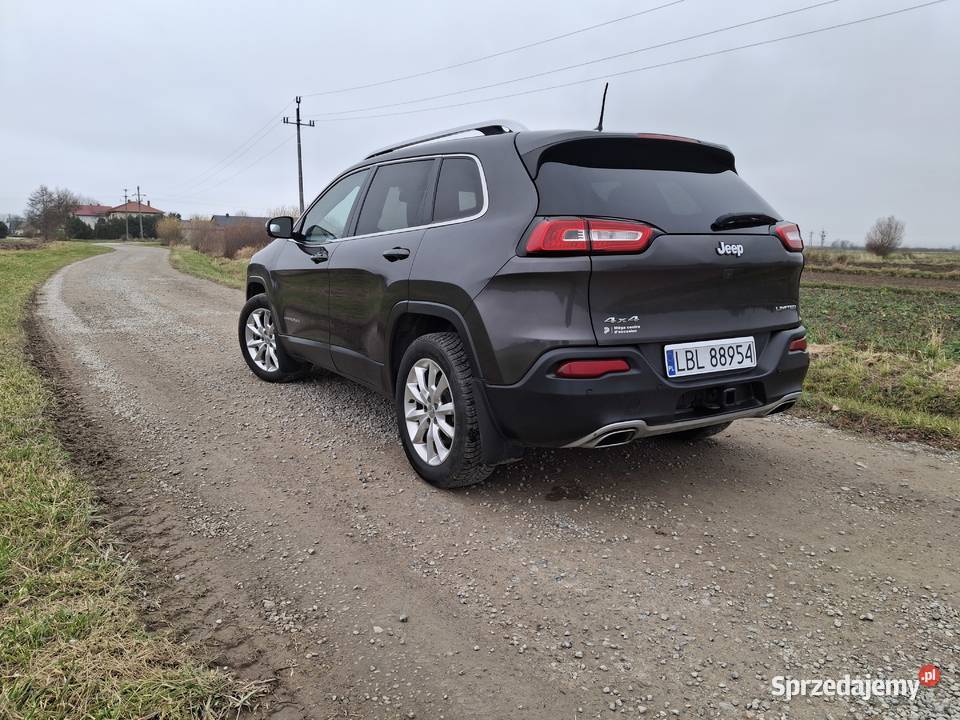Jeep Cherokee Limited 32 4x4 Turobin