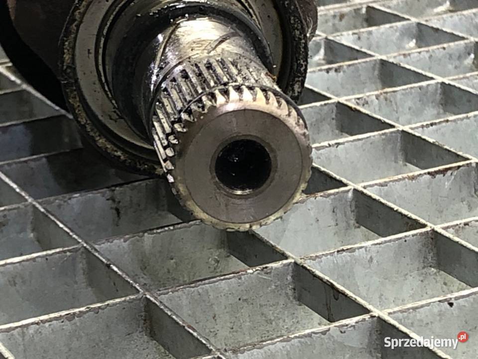 PÓŁOŚ PRAWY PRZÓD MITSUBISHI COLT VI 11 75 0212