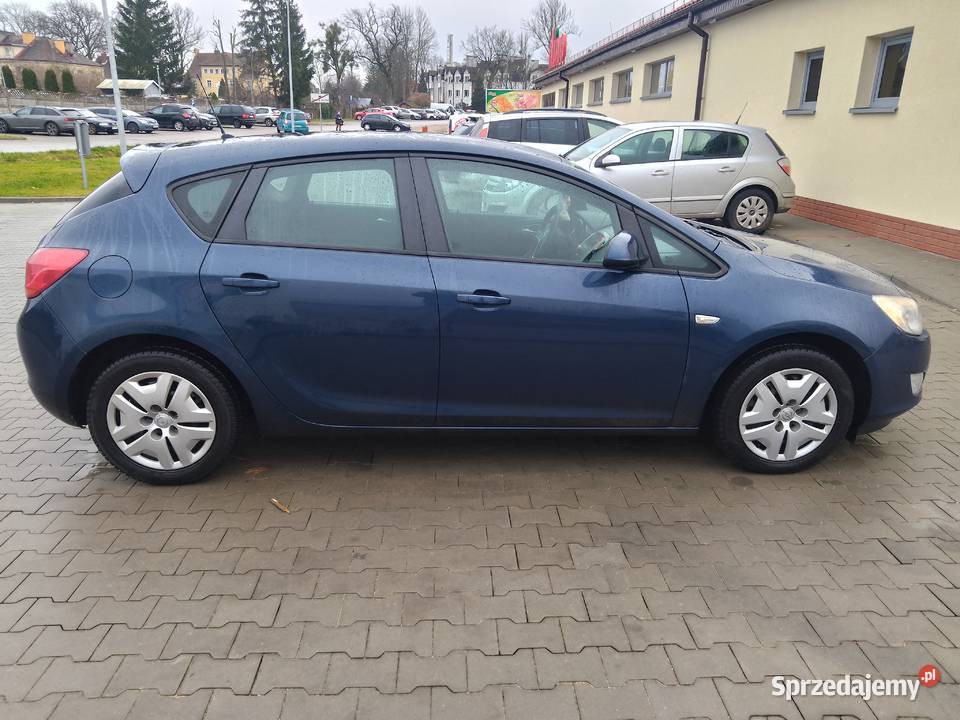 Opel Astra J hatchback 17 diesel 110 manual 6 warmińsko-mazurskie Pasłęk