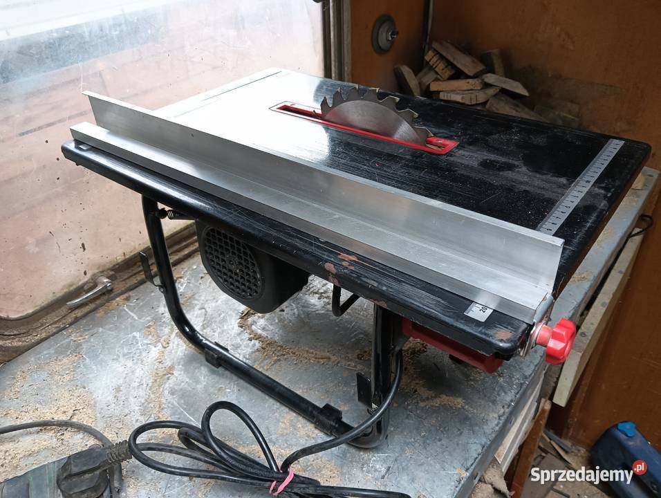 Piła pilarka 600W 230V drzewa stołowa pilarka Dom i Ogród Wałbrzych sprzedam