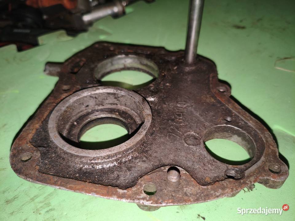 Dekiel pokrywa skrzyni biegów M72